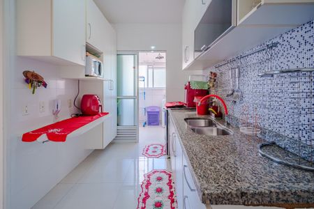 Apartamento à venda com 90m², 3 quartos e 2 vagas Apartamento à venda com 90m², 3 quartos e 2 vagasCozinha