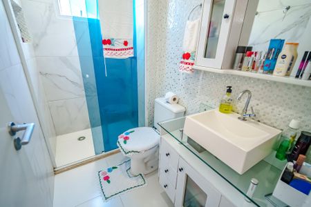 Apartamento à venda com 90m², 3 quartos e 2 vagas Apartamento à venda com 90m², 3 quartos e 2 vagasBanheiro da Suíte