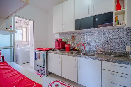 Apartamento à venda com 90m², 3 quartos e 2 vagas Apartamento à venda com 90m², 3 quartos e 2 vagasCozinha