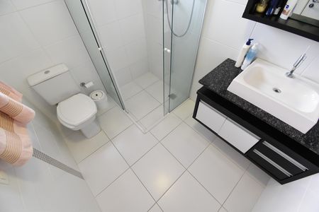 Casa de condomínio à venda com 130m², 3 quartos e 2 vagasBanheiro da Suíte