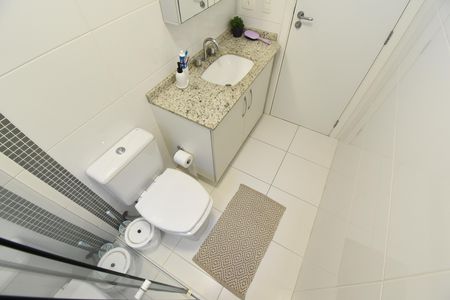 Casa de condomínio à venda com 130m², 3 quartos e 2 vagasBanheiro