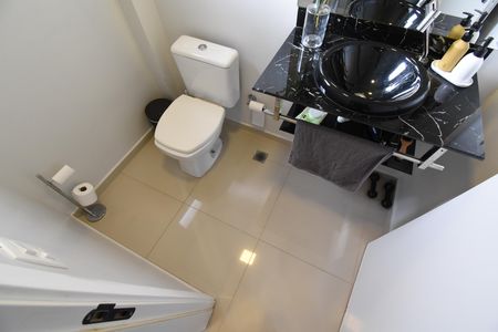 Casa de condomínio à venda com 130m², 3 quartos e 2 vagasLavabo