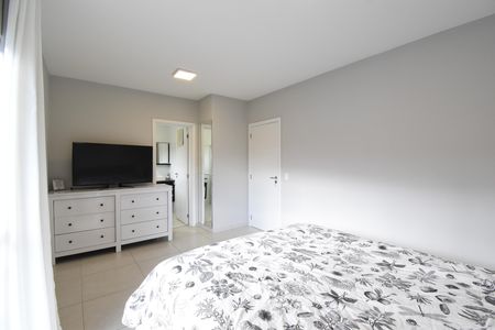 Casa de condomínio à venda com 130m², 3 quartos e 2 vagasSuíte