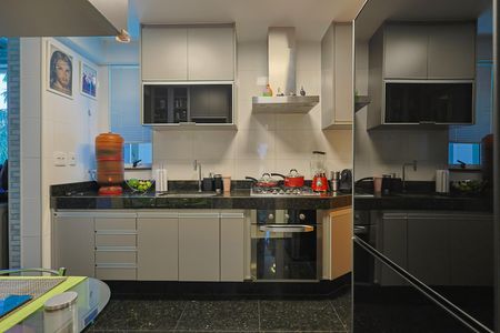 Apartamento à venda com 3 quartos, 88m² em Santo Agostinho, Belo Horizonte