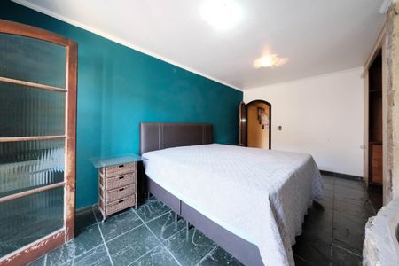 Casa para alugar com 260m², 4 quartos e 3 vagasSuíte