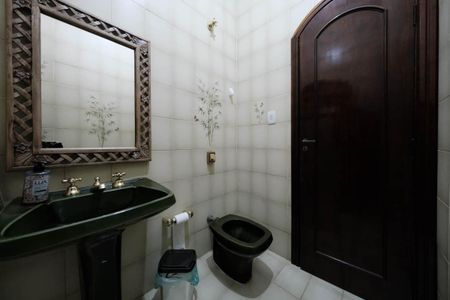 Casa para alugar com 260m², 4 quartos e 3 vagasBanheiro 2