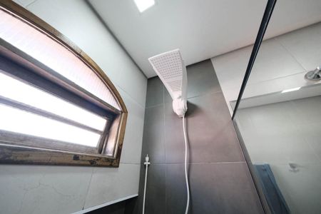 Casa para alugar com 260m², 4 quartos e 3 vagasBanheiro 1