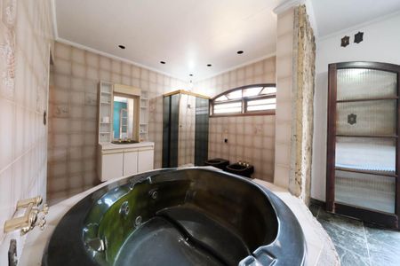 Casa para alugar com 260m², 4 quartos e 3 vagasSuíte