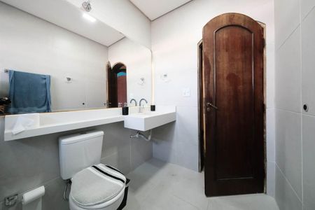 Casa para alugar com 260m², 4 quartos e 3 vagasBanheiro 1