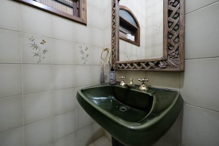 Casa para alugar com 260m², 4 quartos e 3 vagasBanheiro 2