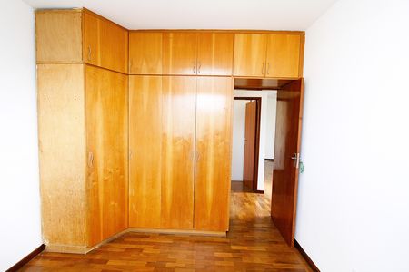 Apartamento à venda com 65m², 3 quartos e 1 vagaQuarto 2