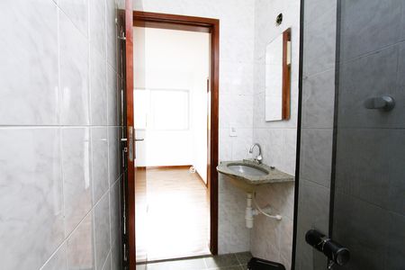 Banheiro Social de apartamento à venda com 3 quartos, 65m² em Betânia, Belo Horizonte