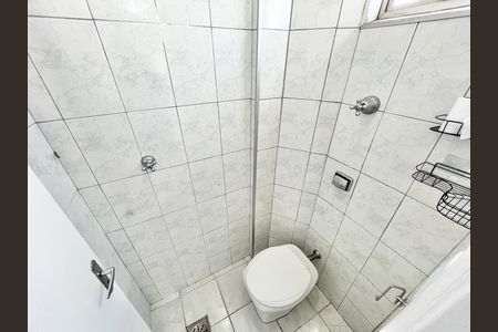 Banheiro de serviço de apartamento para alugar com 2 quartos, 69m² em Tucuruvi, São Paulo