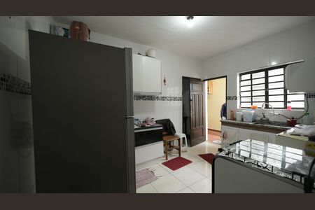 Casa para alugar com 106m², 2 quartos e 2 vagasCozinha