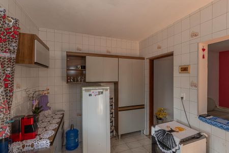 Casa à venda com 420m², 2 quartos e 8 vagasCozinha 