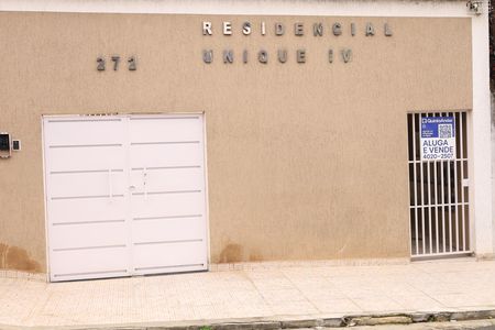 Apartamento à venda com 48m², 2 quartos e sem vagaPlaca grande instalada no portão do condomínio dia 06.07.2026 - Código da placa: GBEG-286