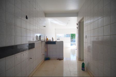 Casa para alugar com 120m², 2 quartos e 2 vagasCozinha
