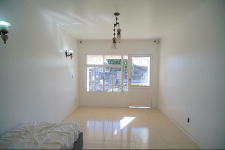 Casa para alugar com 2 quartos, 120m² em Santos Dumont, São Leopoldo