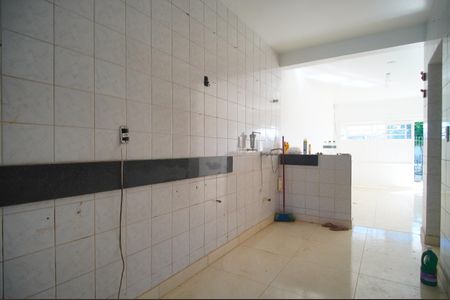 Casa para alugar com 120m², 2 quartos e 2 vagasCozinha