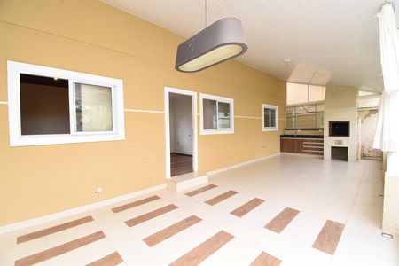 Casa para alugar com 70m², 2 quartos e 8 vagasVaranda com Churrasqueira