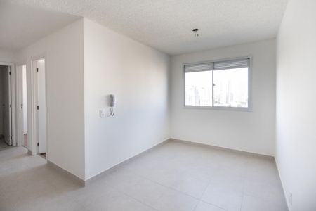 Apartamento para alugar com 2 quartos, 34m² em Parque Industrial Tomas Edson, São Paulo
