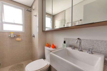 Apartamento à venda com 86m², 3 quartos e 3 vagas Apartamento à venda com 86m², 3 quartos e 3 vagasBanheiro Social