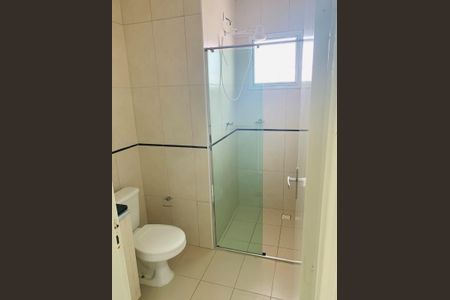 Banheiro de casa para alugar com 3 quartos, 125m² em Canto do Forte, Praia Grande
