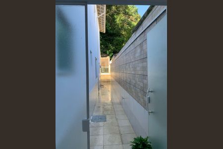 Área externa de casa para alugar com 3 quartos, 125m² em Canto do Forte, Praia Grande
