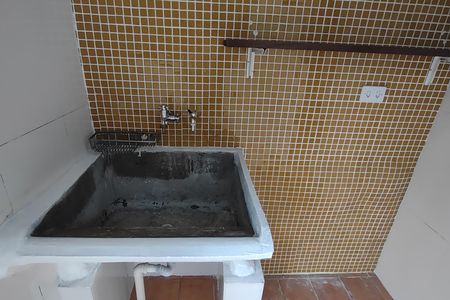 Área de Serviço de casa para alugar com 1 quarto, 100m² em Barcelona, São Caetano do Sul