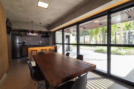 Apartamento à venda com 2 quartos, 73m² em Vila Itapura, Campinas