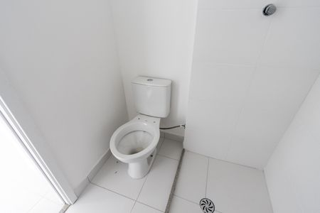 Banheiro de apartamento para alugar com 2 quartos, 35m² em Várzea da Barra Funda, São Paulo