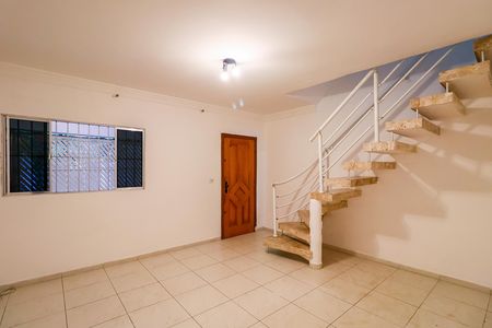 Casa à venda com 3 quartos, 250m² em Parque Arariba, São Paulo