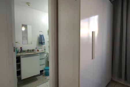Apartamento à venda com 114m², 4 quartos e 2 vagas Apartamento à venda com 114m², 4 quartos e 2 vagasQuarto 2 - Suíte