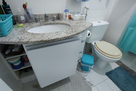 Apartamento à venda com 114m², 4 quartos e 2 vagas Apartamento à venda com 114m², 4 quartos e 2 vagasBanheiro da Suíte 2