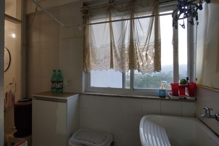 Apartamento à venda com 114m², 4 quartos e 2 vagas Apartamento à venda com 114m², 4 quartos e 2 vagasÁrea de Serviço