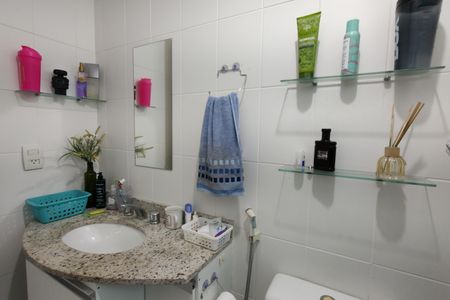 Apartamento à venda com 114m², 4 quartos e 2 vagas Apartamento à venda com 114m², 4 quartos e 2 vagasBanheiro da Suíte 2