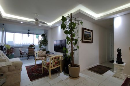 Apartamento à venda com 114m², 4 quartos e 2 vagas Apartamento à venda com 114m², 4 quartos e 2 vagasSala