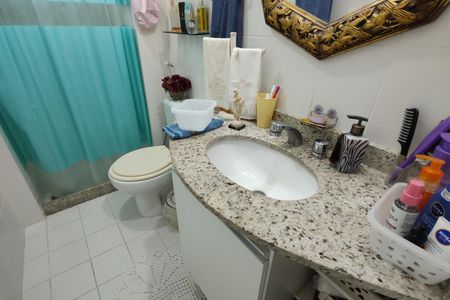Apartamento à venda com 114m², 4 quartos e 2 vagas Apartamento à venda com 114m², 4 quartos e 2 vagasBanheiro da Suíte 1