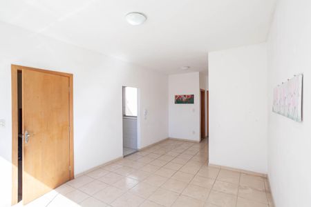 Sala de apartamento para alugar com 2 quartos, 62m² em Arvoredo, Contagem