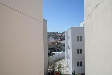 Quarto - Vista de apartamento para alugar com 2 quartos, 62m² em Arvoredo, Contagem