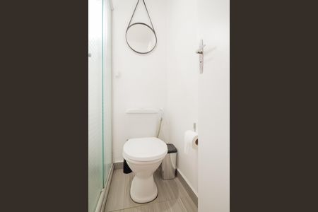 Banheiro de apartamento à venda com 2 quartos, 47m² em Vila Carrão, São Paulo