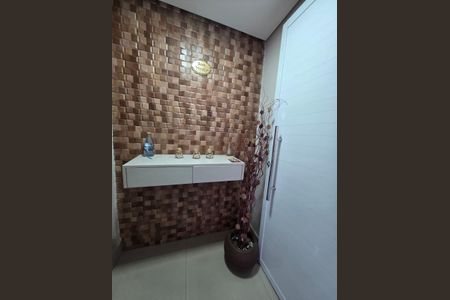 Casa para alugar com 168m², 3 quartos e 2 vagas Casa para alugar com 168m², 3 quartos e 2 vagasBanheiro 2