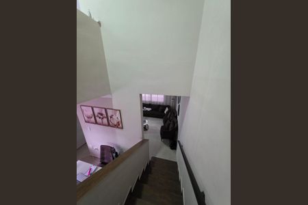 Casa para alugar com 168m², 3 quartos e 2 vagas Casa para alugar com 168m², 3 quartos e 2 vagasQuarto