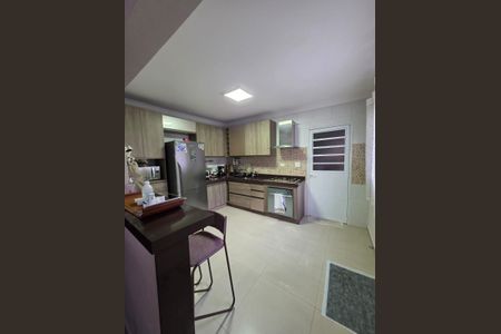 Casa para alugar com 168m², 3 quartos e 2 vagas Casa para alugar com 168m², 3 quartos e 2 vagasCozinha