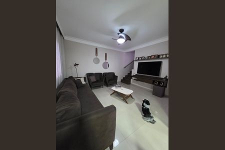 Casa para alugar com 168m², 3 quartos e 2 vagas Casa para alugar com 168m², 3 quartos e 2 vagasSala 1