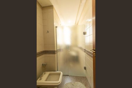 Apartamento à venda com 166m², 4 quartos e 2 vagas Apartamento à venda com 166m², 4 quartos e 2 vagasBanheiro Social