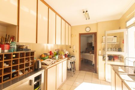 Apartamento à venda com 166m², 4 quartos e 2 vagas Apartamento à venda com 166m², 4 quartos e 2 vagasCozinha