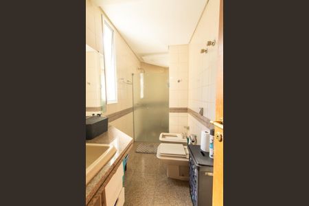 Apartamento à venda com 166m², 4 quartos e 2 vagas Apartamento à venda com 166m², 4 quartos e 2 vagasBanheiro da Suite