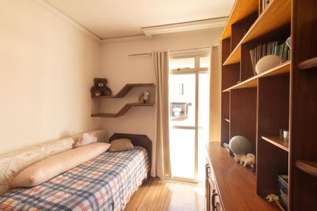 Apartamento à venda com 166m², 4 quartos e 2 vagas Apartamento à venda com 166m², 4 quartos e 2 vagasQuarto 2