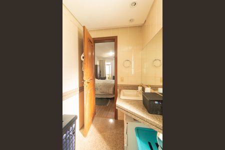 Apartamento à venda com 166m², 4 quartos e 2 vagas Apartamento à venda com 166m², 4 quartos e 2 vagasBanheiro da Suite